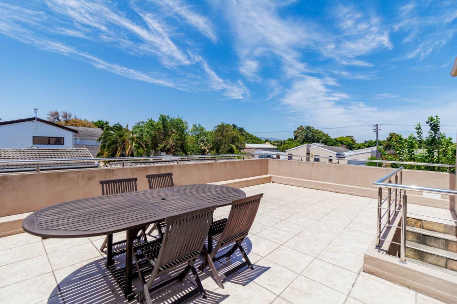 To Let 1 Bedroom Property for Rent in Table View Western Cape